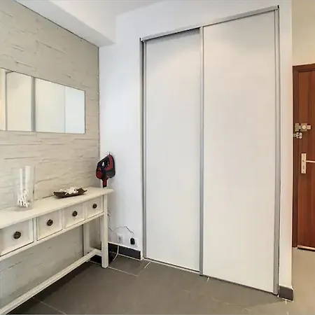 Superbe 2p Avec Place De Parking * Antibes