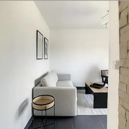 Apartment Superbe 2p Avec Place De Parking Antibes