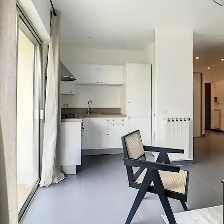 Appartamento Superbe 2p Avec Place De Parking